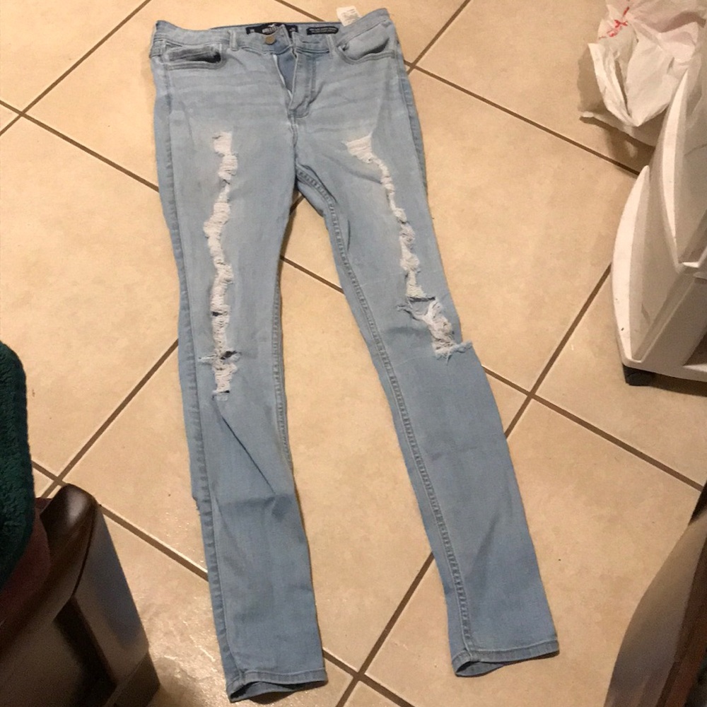 Light blue ripped jeans